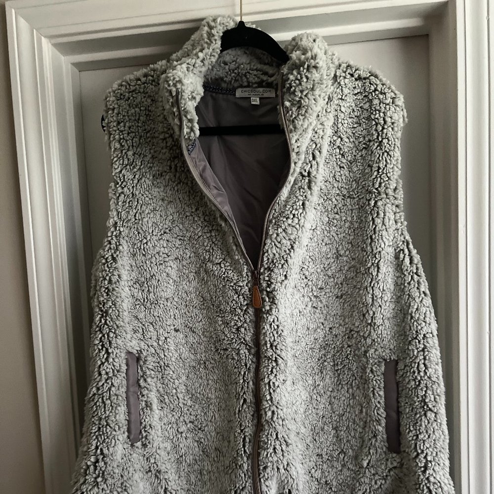 Chic Soul Snow Valley Faux Fur Vest (NWOT)